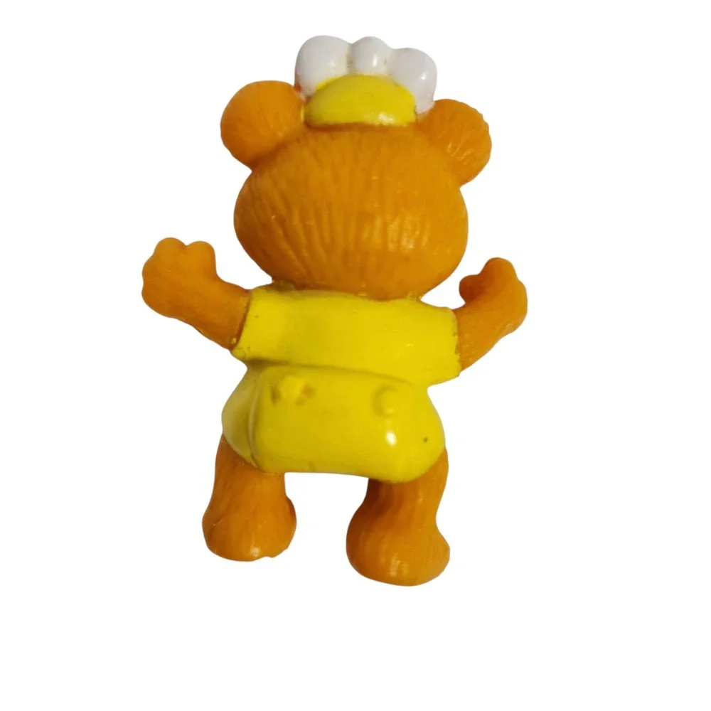 Fozzie Bear Muppet Figure Yellow Shirt Bow‎ Chef Hat Collectible Toy